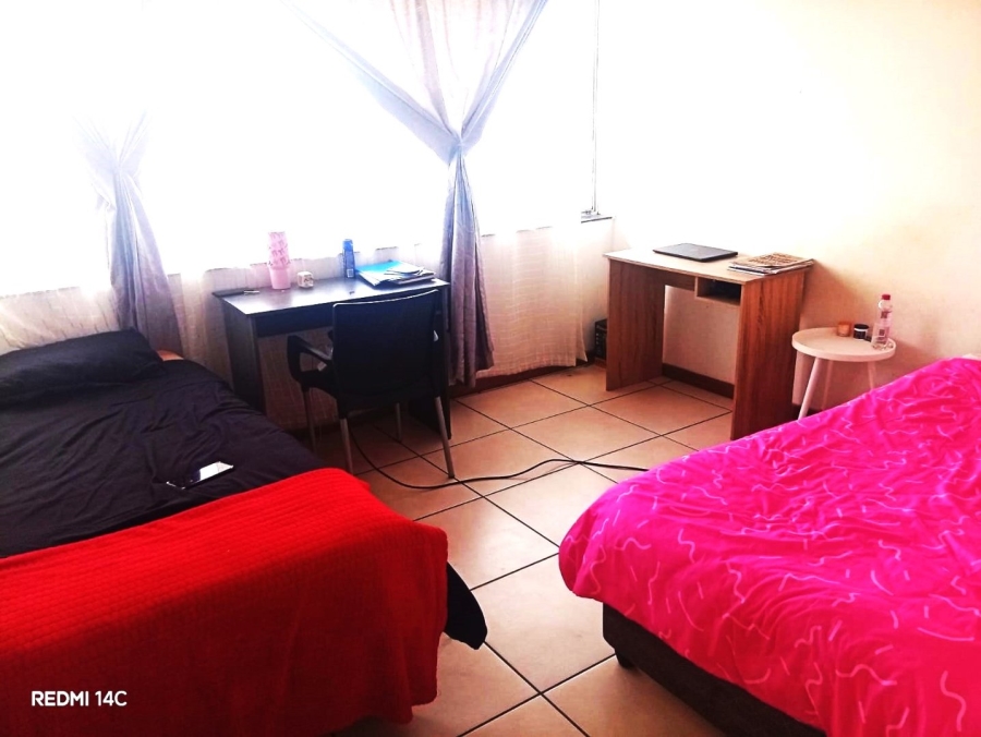 2 Bedroom Property for Sale in Bloemfontein Free State